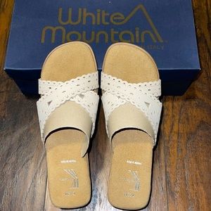 White Mountain size 6.5 “rice” color- like new
